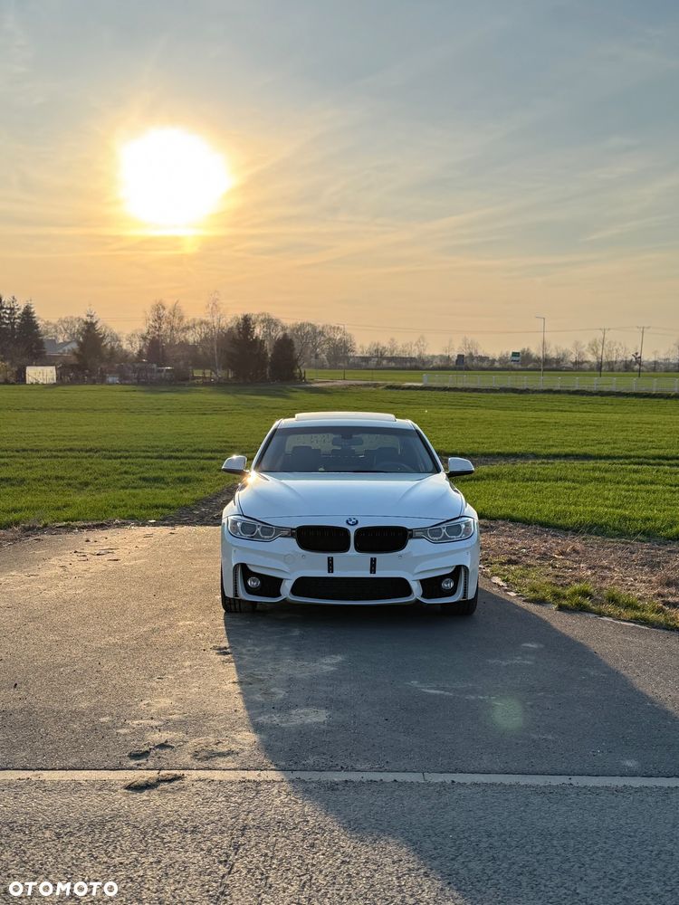 BMW Seria 3 335i xDrive Edition Sport - 1