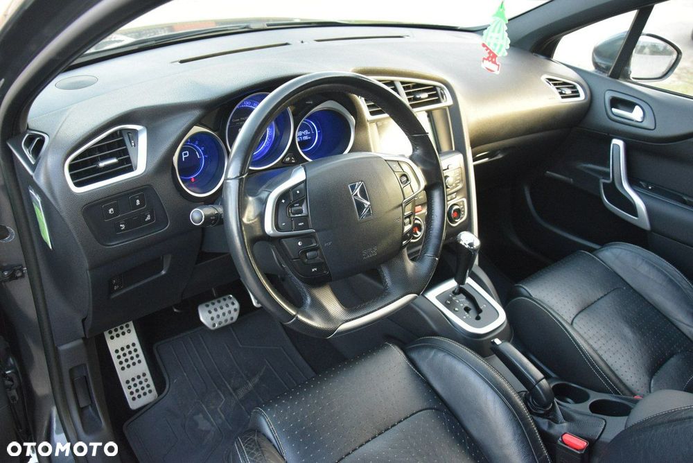 Citroën DS4 1.6 THP SoChic - 32