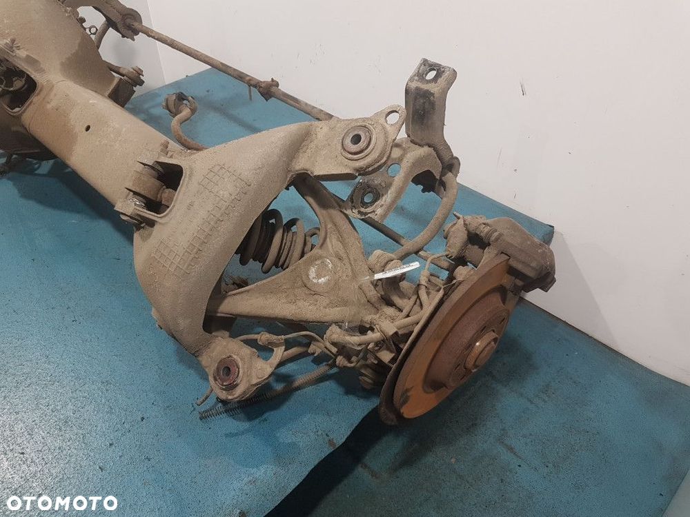 CITROEN C5 II X7 1.6 HDI SEDAN BELKA ZAWIESZENIA TYŁ - 4