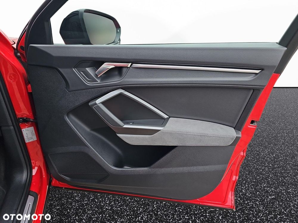 Audi Q3 Sportback - 22