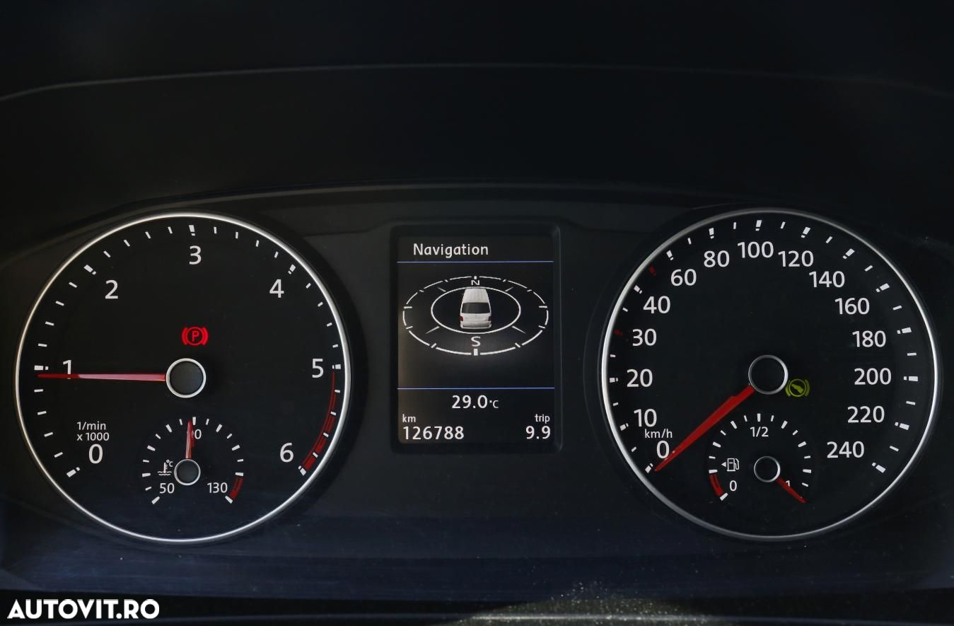 Volkswagen Caravelle - 33