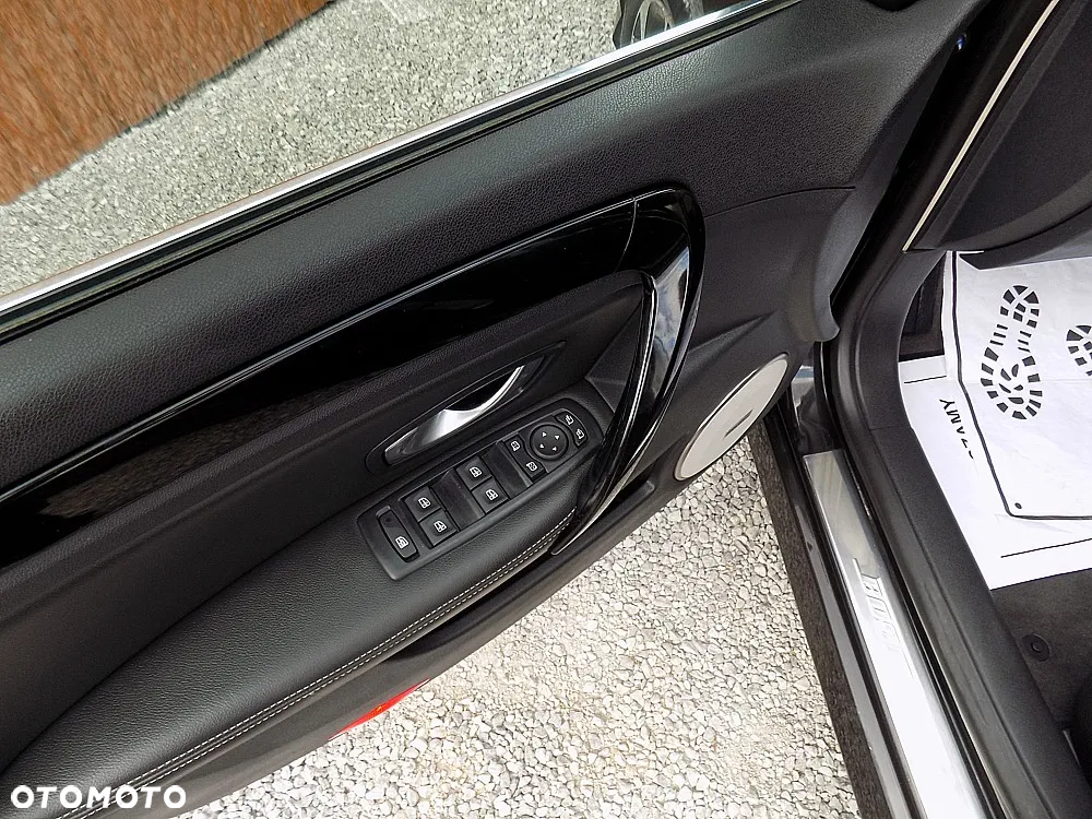Renault Laguna Grandtour dCi 110 FAP EDC Bose Edition - 9