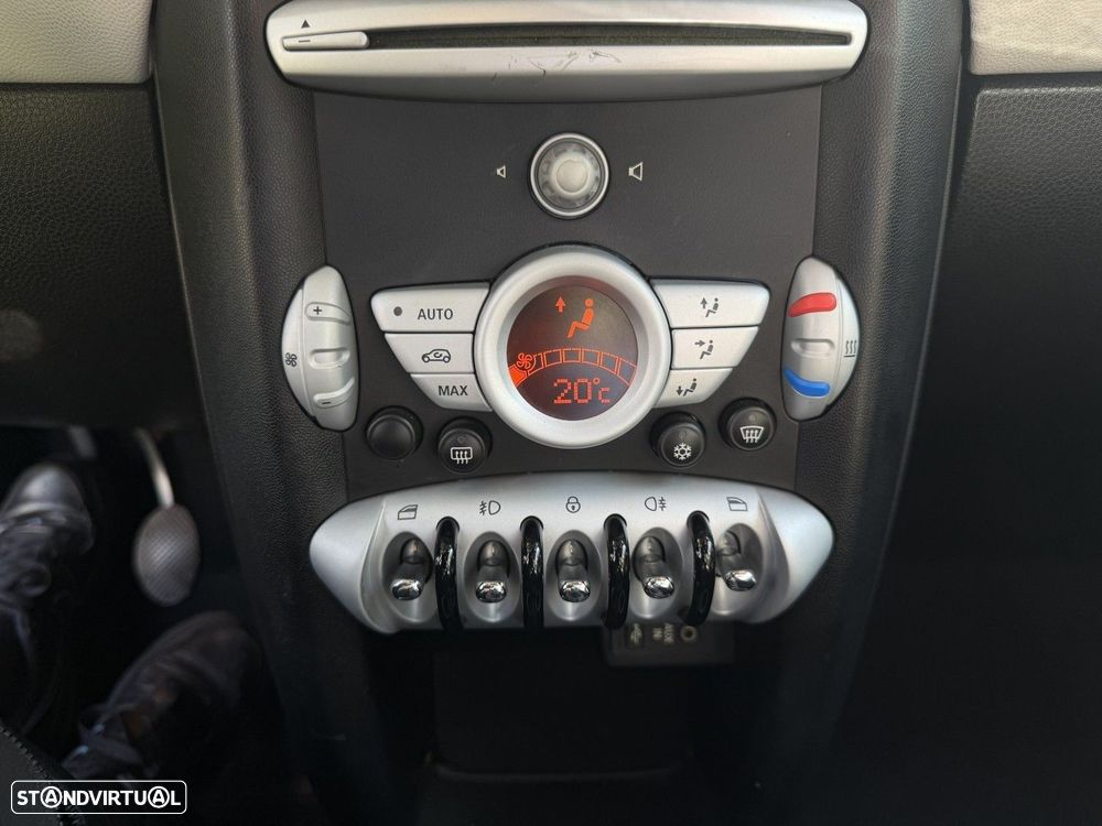 MINI 3 Portas Cooper D 50 Camden - 33