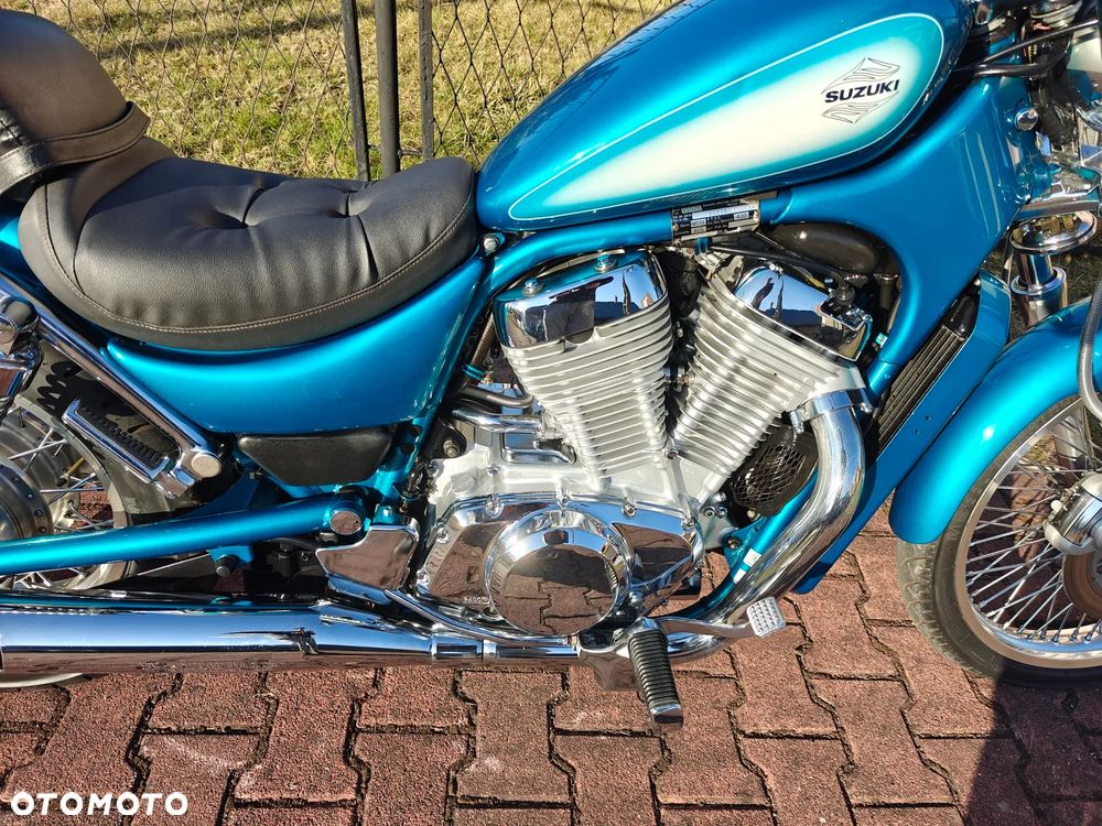 Suzuki Intruder - 6