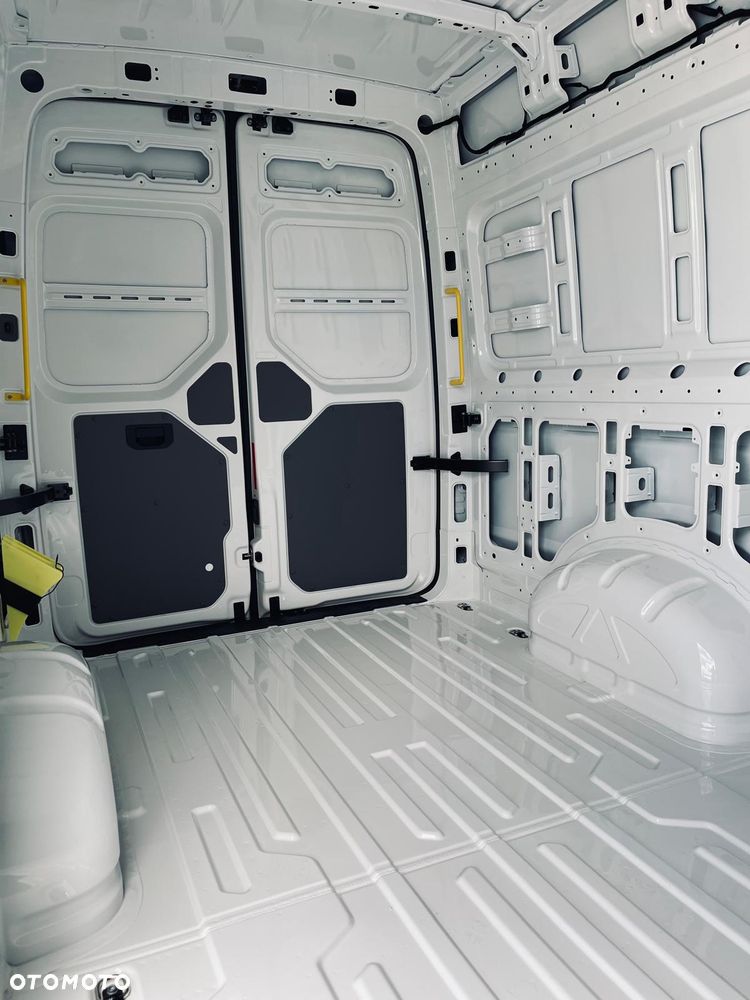 Volkswagen Crafter - 9