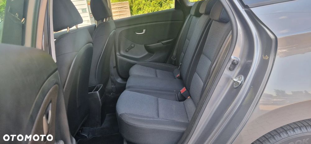 Hyundai i30 1.4 Classic + - 16