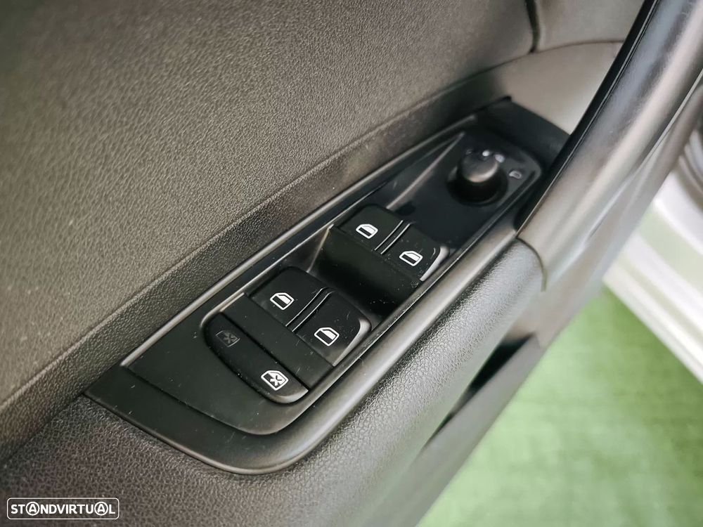 Audi A1 Sportback 1.6 TDI Advance S-Tronic - 13