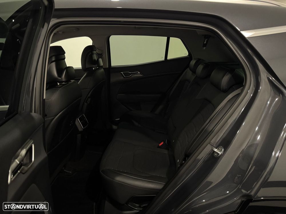 Kia Sportage 1.6 T-GDi PHEV Tech - 32