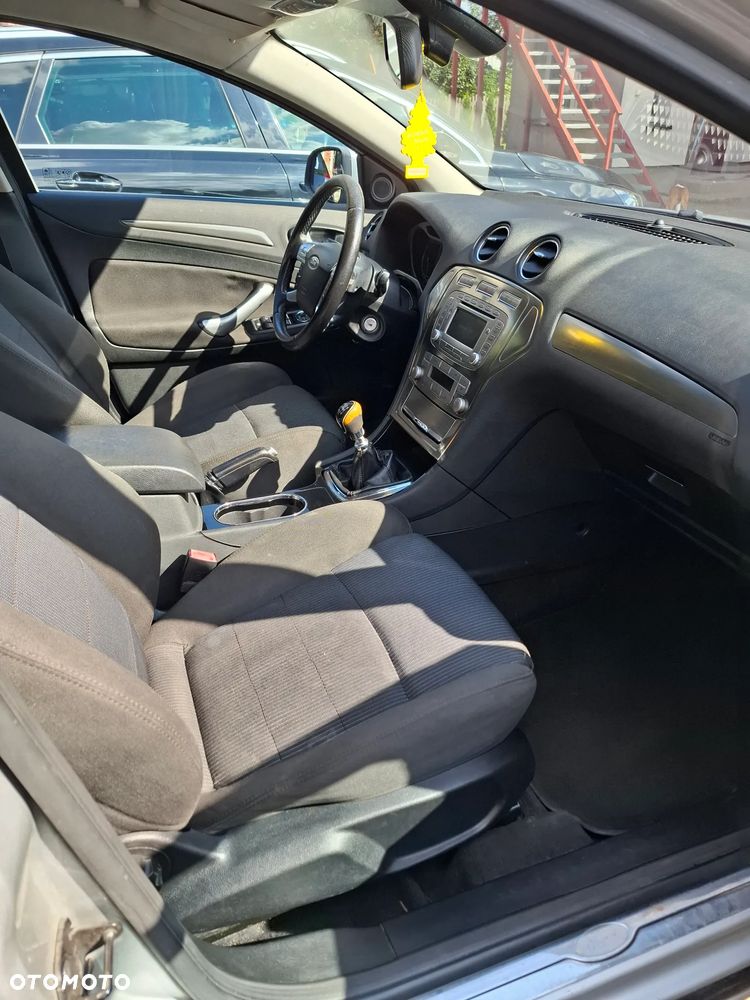 Ford Mondeo 2.0 TDCi Titanium - 10