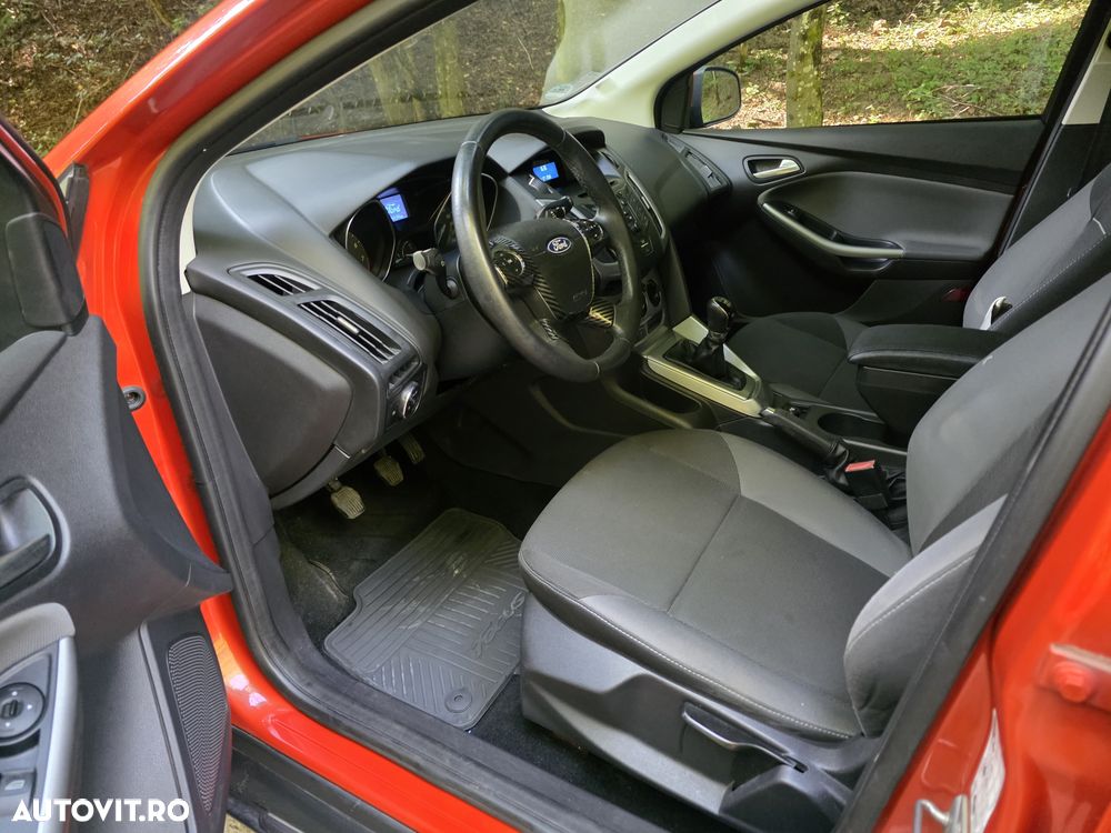 Ford Focus 1.6 TI-VCT Champions Edition - 16