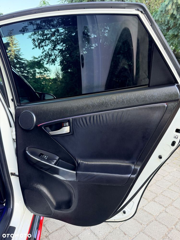 Toyota Prius 1.8 HSD Premium - 23