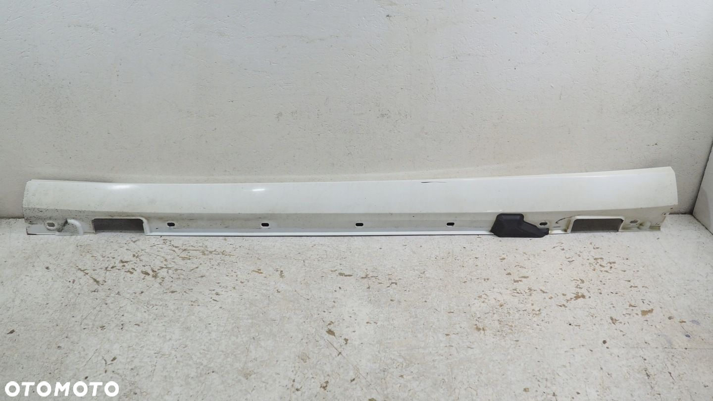 Mercedes E Klasa W212 listwa progowa lewa A2126900740 - 2