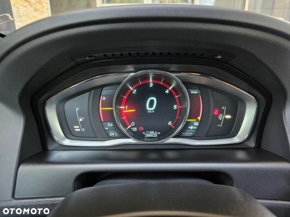Volvo XC 60 D4 Momentum - 30