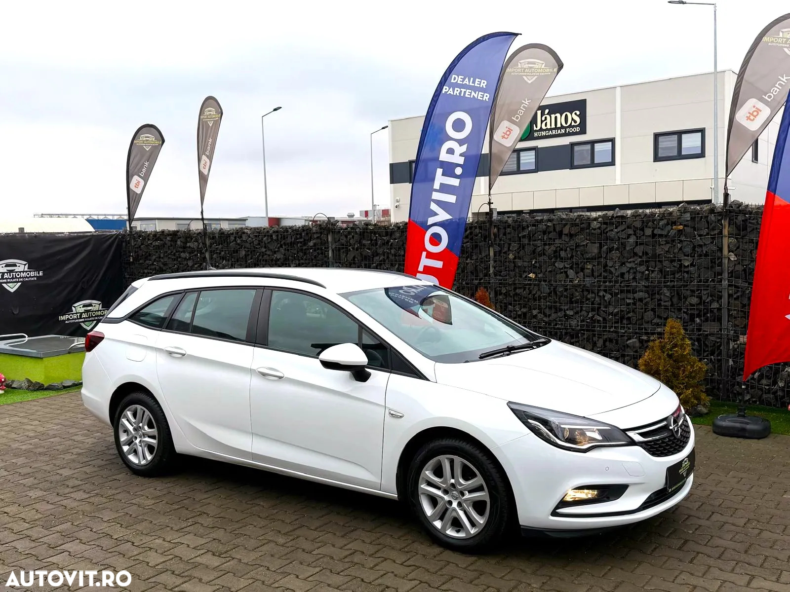 Opel Astra 1.6 CDTI ECOTEC Enjoy - 4