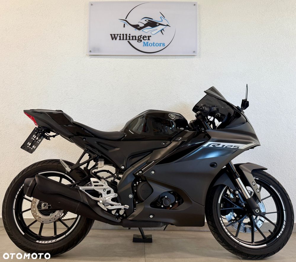 Yamaha YZF - 4