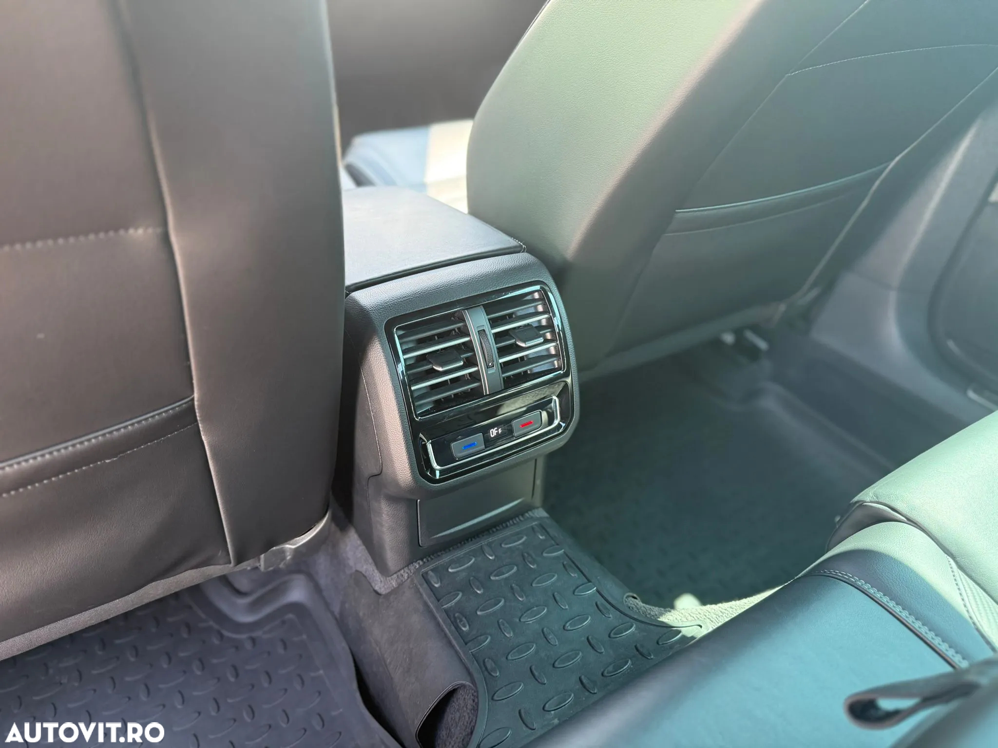 Volkswagen Passat 2.0 TDI DSG R Executive - 35