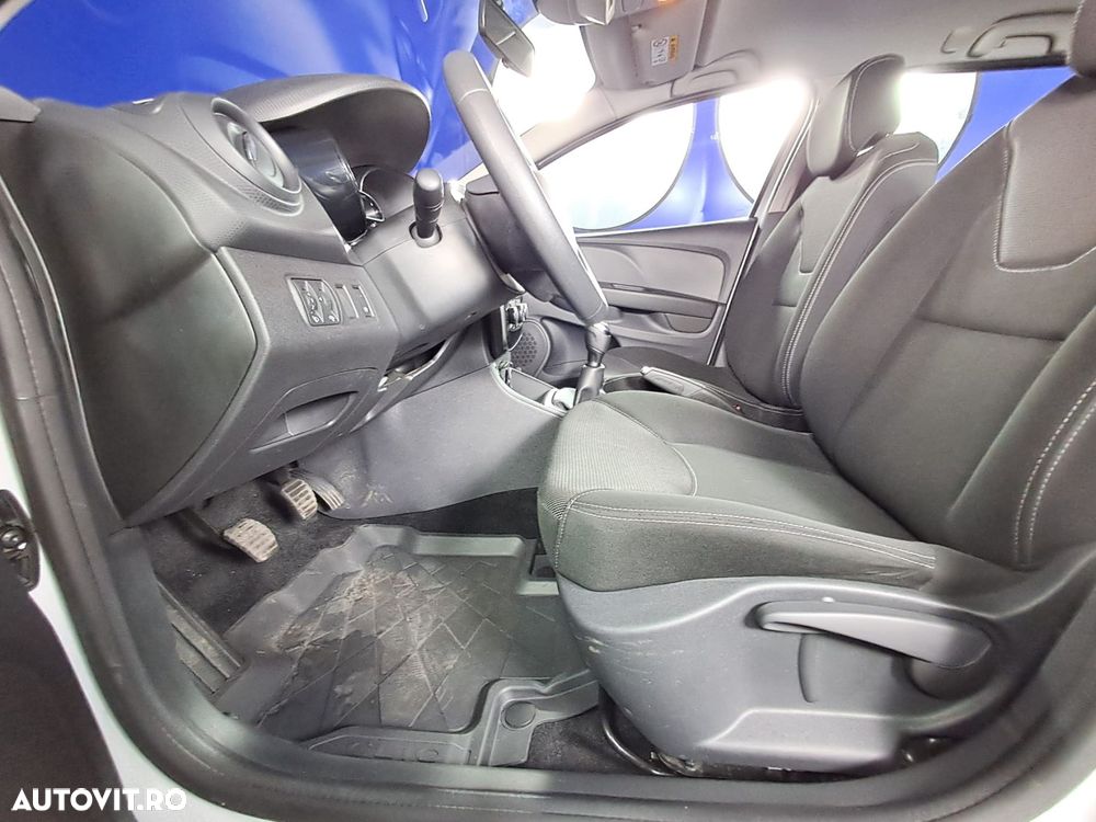 Renault Clio - 11
