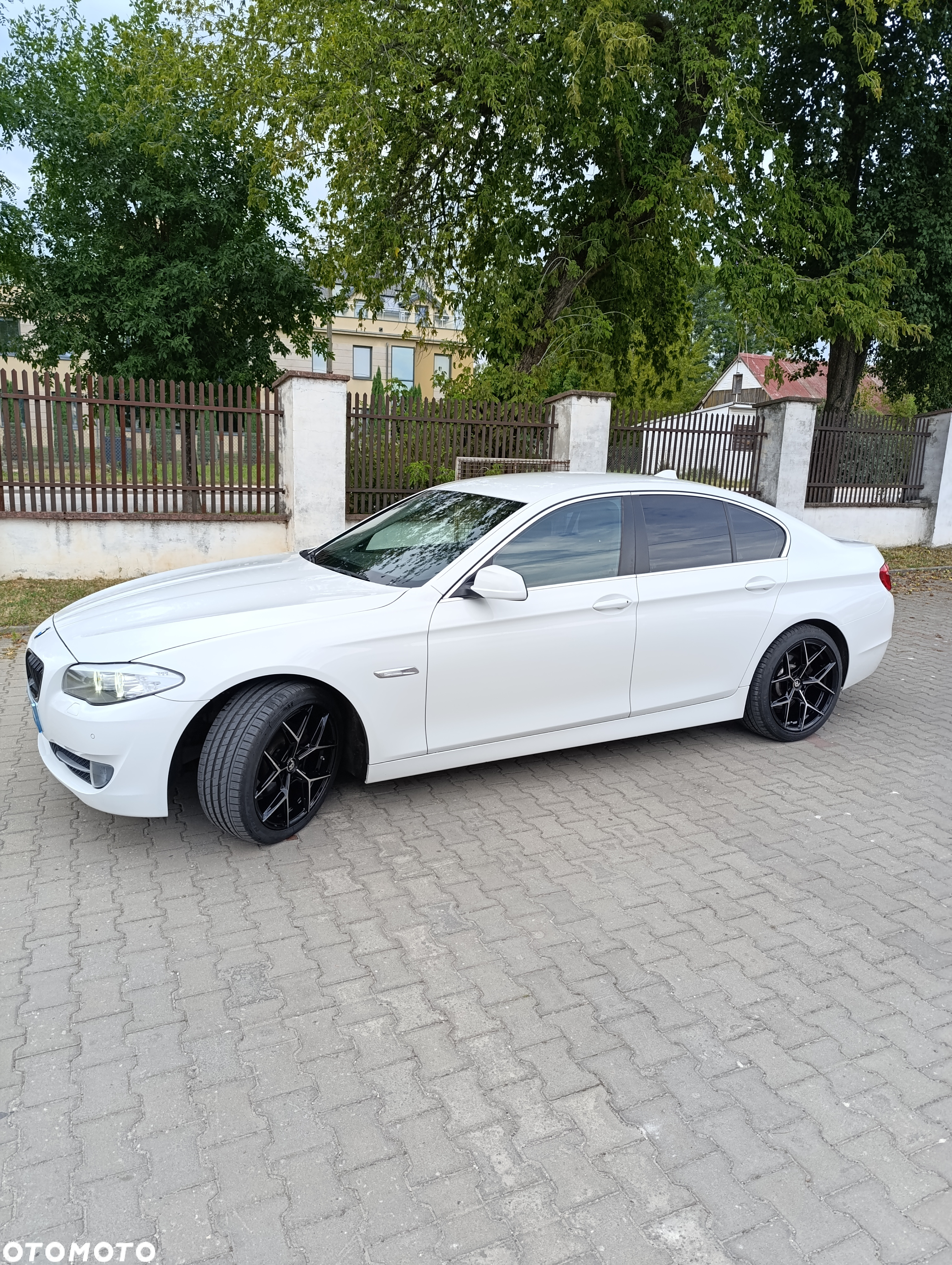 BMW Seria 5 520i - 3