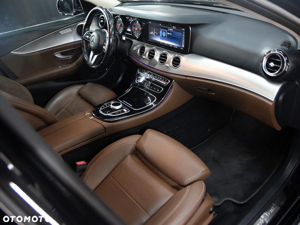 Mercedes-Benz Klasa E 220 d 9G-TRONIC - 8