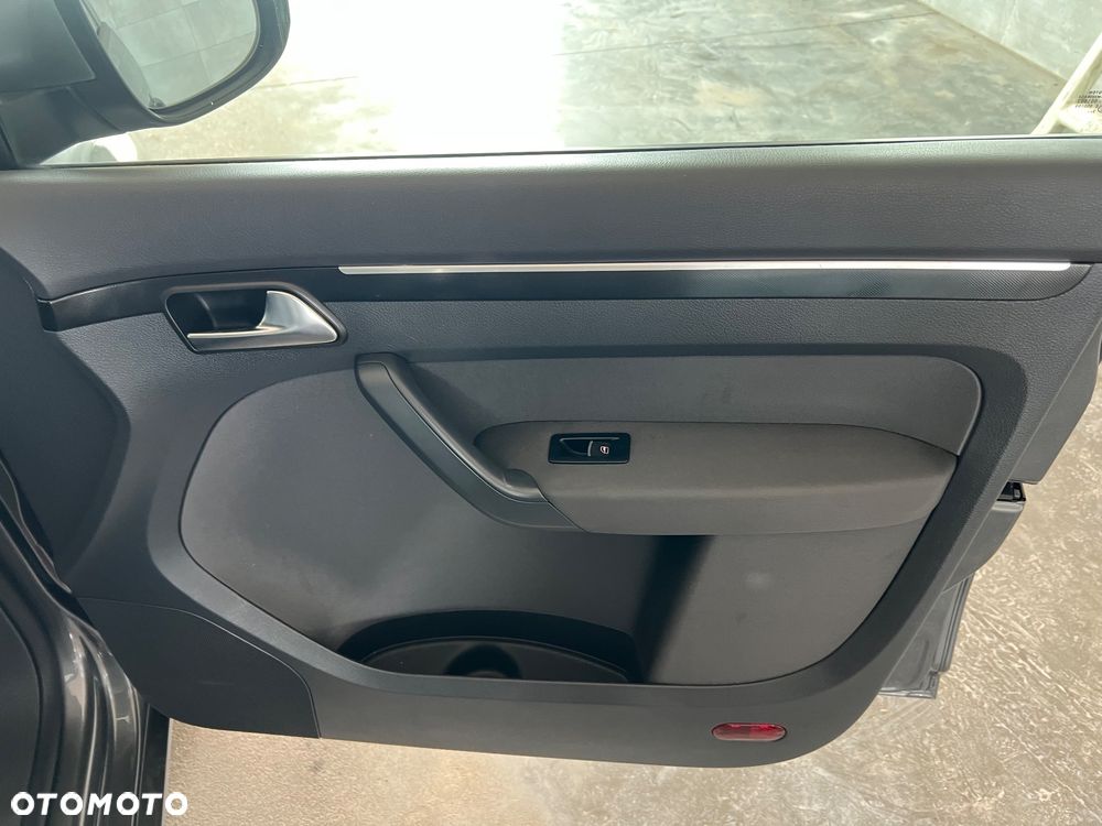 Volkswagen Touran 2.0 TDI DPF Comfortline DSG - 28