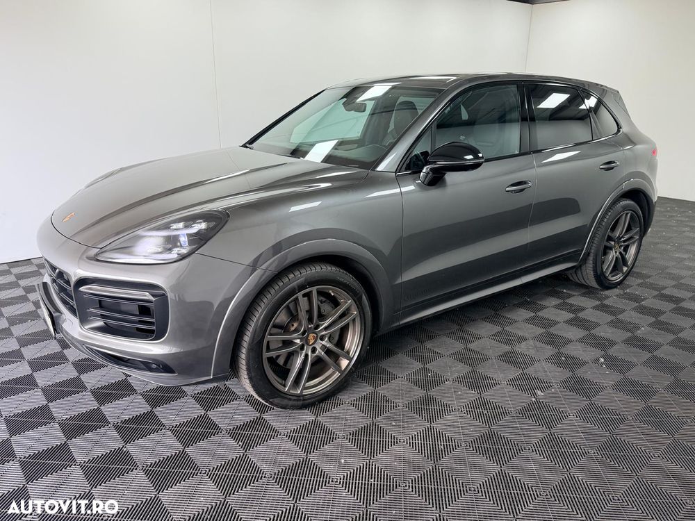 Porsche Cayenne S - 3