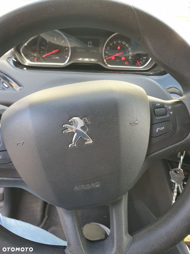 Peugeot 208 1.4 HDi Active Pack - 2