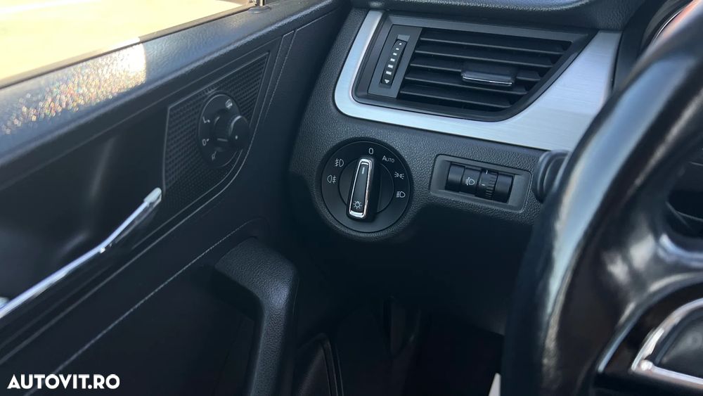 Skoda RAPID 1.0 TSI Style - 16
