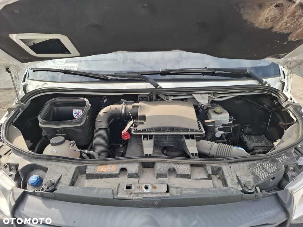 Mercedes-Benz Sprinter - 14
