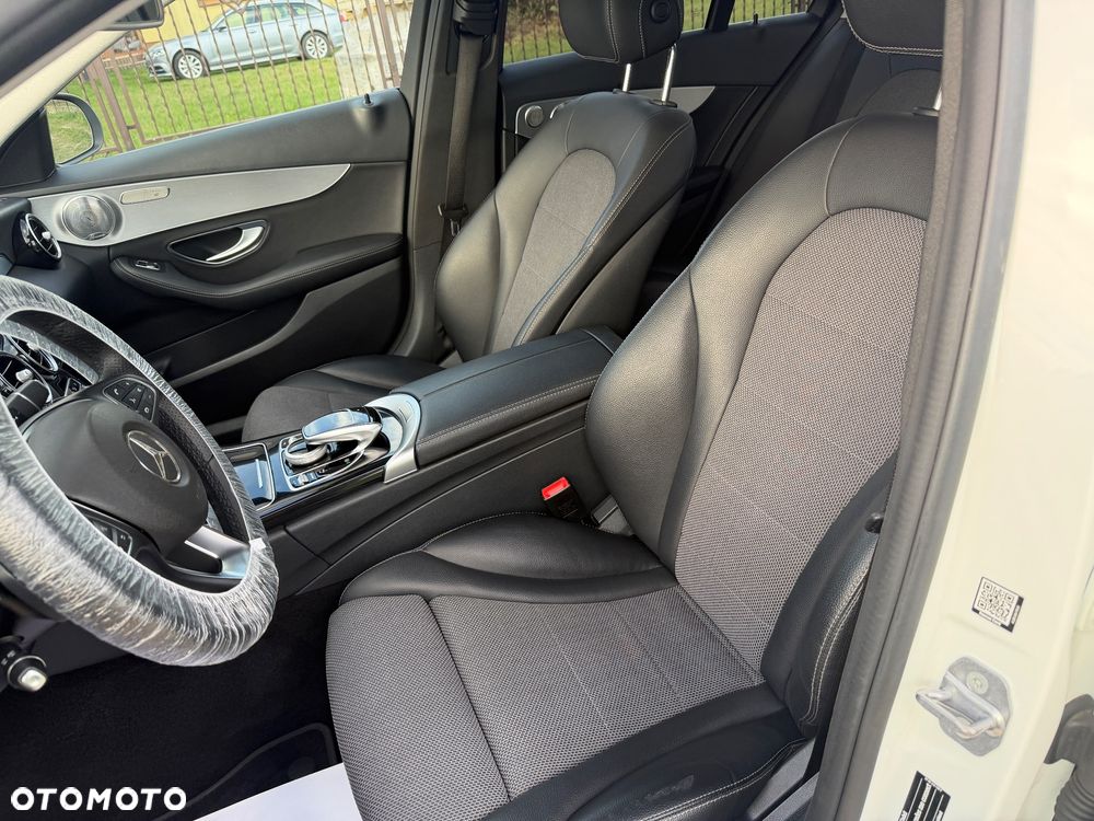 Mercedes-Benz Klasa C 200 9G-TRONIC - 21