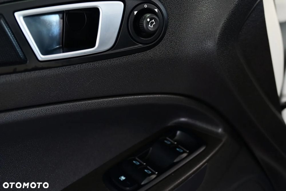 Ford EcoSport 1.0 EcoBoost TITANIUM - 29