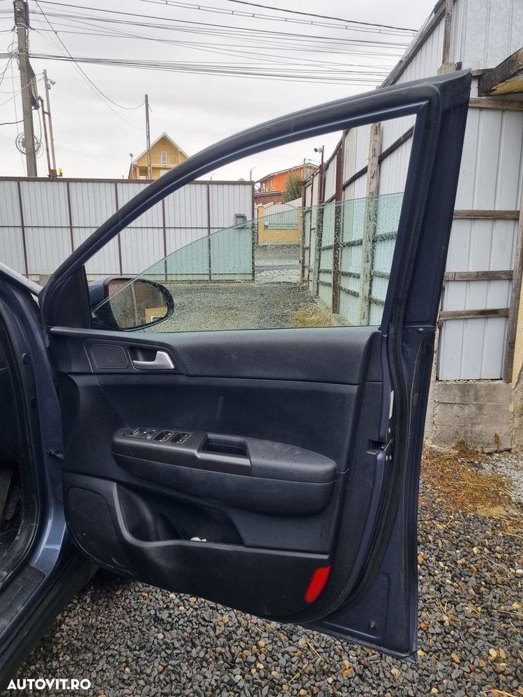 Usa Dreapta Fata Kia Sportage IV 2016 - 2018 SUV 4 Usi Palnetenblau Metalizat D7 (1355) - 2