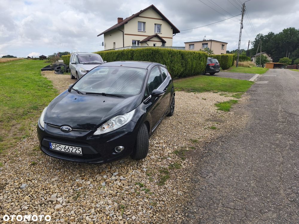 Ford Fiesta 1.4 Trend - 8