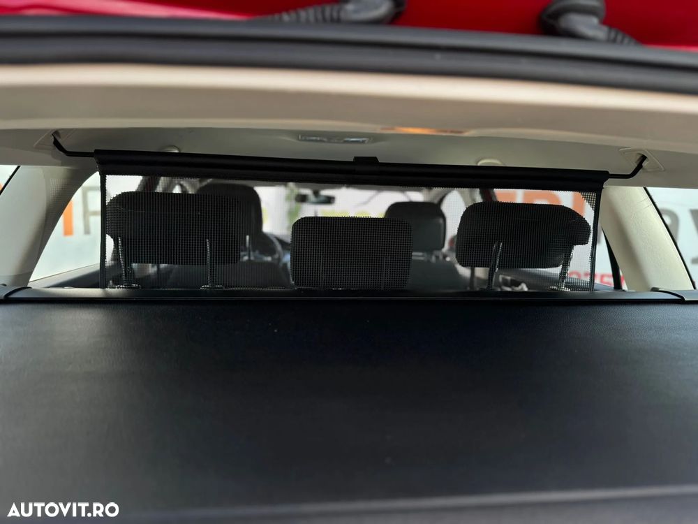 Volkswagen Passat Variant 1.6 TDI (BlueMotion Technology) DSG Comfortline - 36