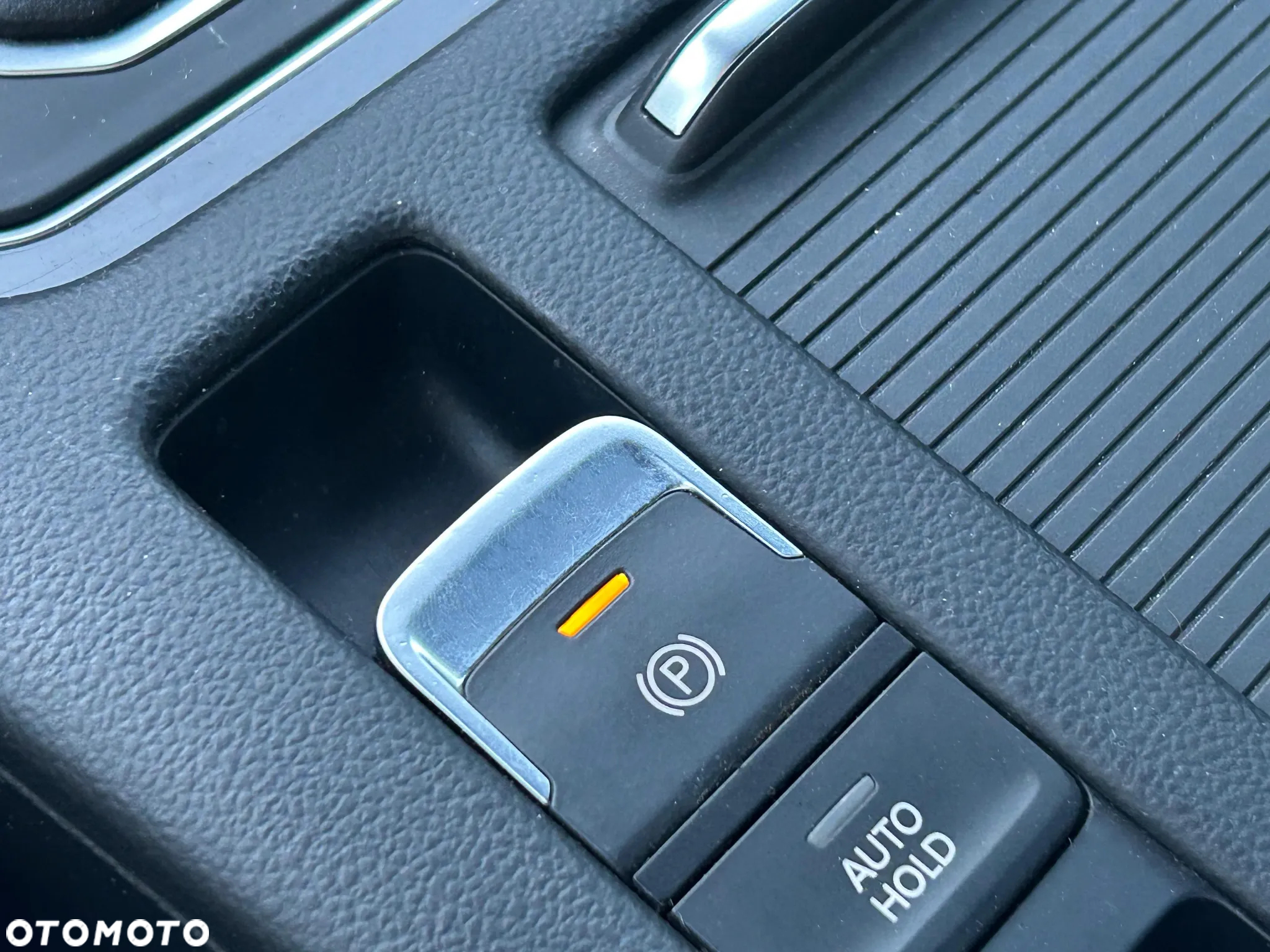 Volkswagen Passat - 28