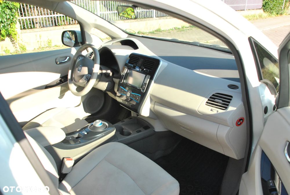 Nissan Leaf 24kWh Acenta - 9