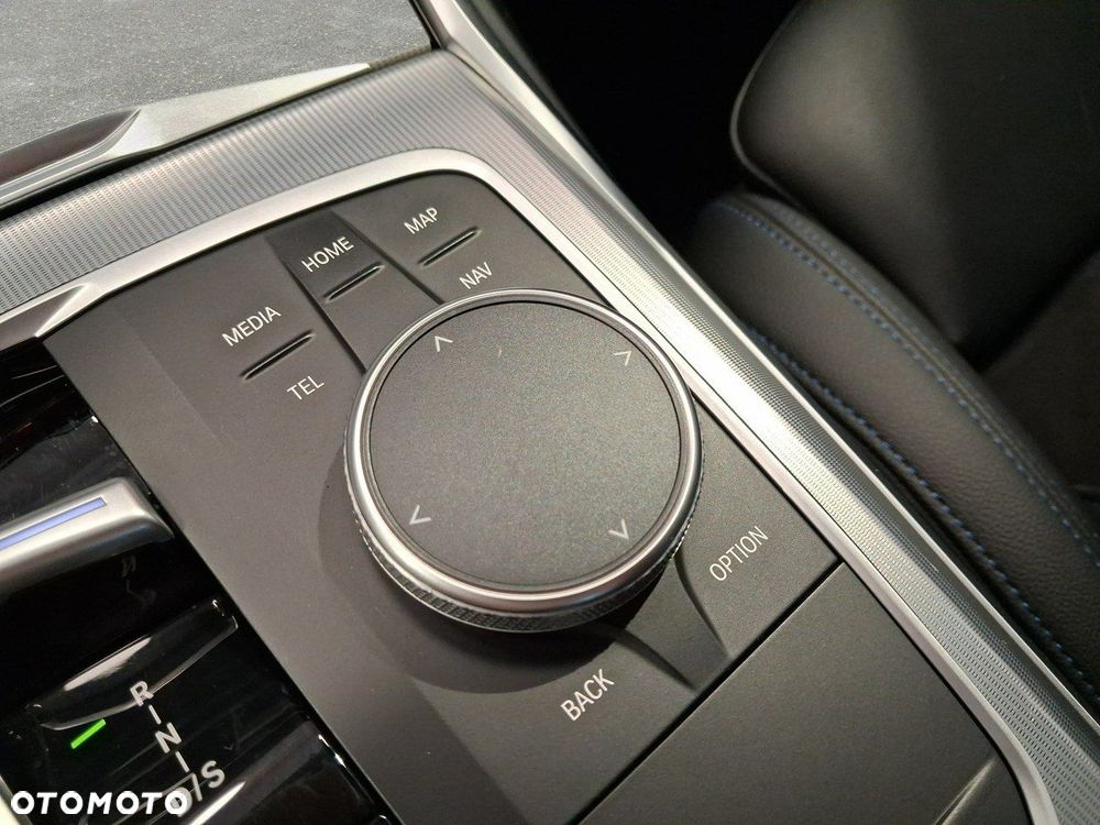 BMW Seria 3 - 35