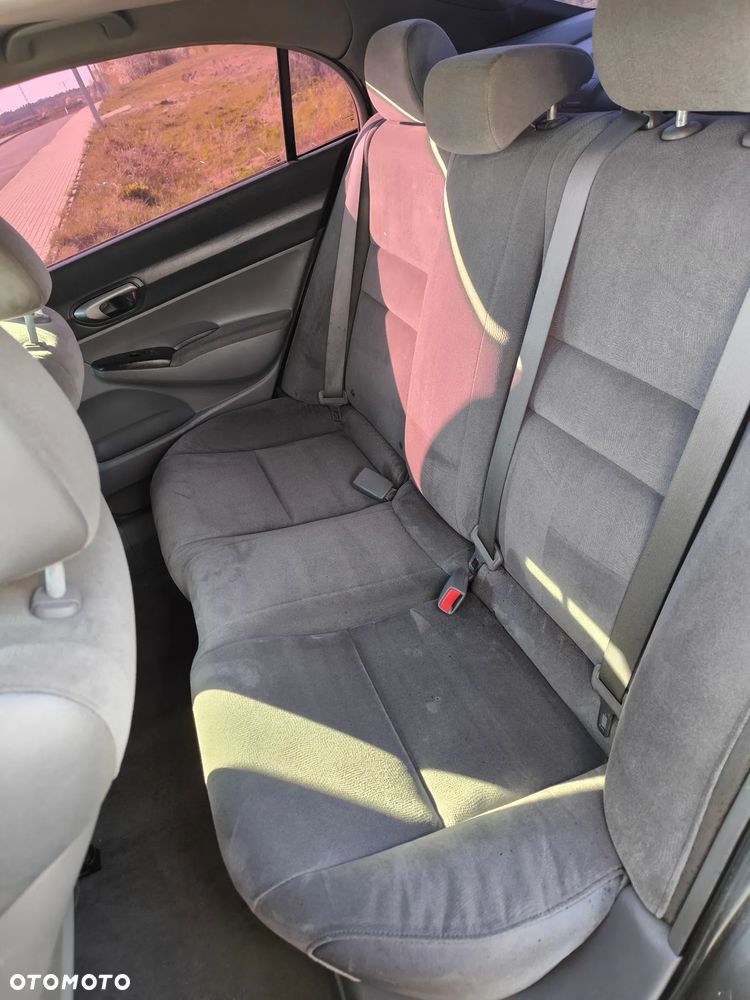Honda Civic 1.8 Comfort - 9
