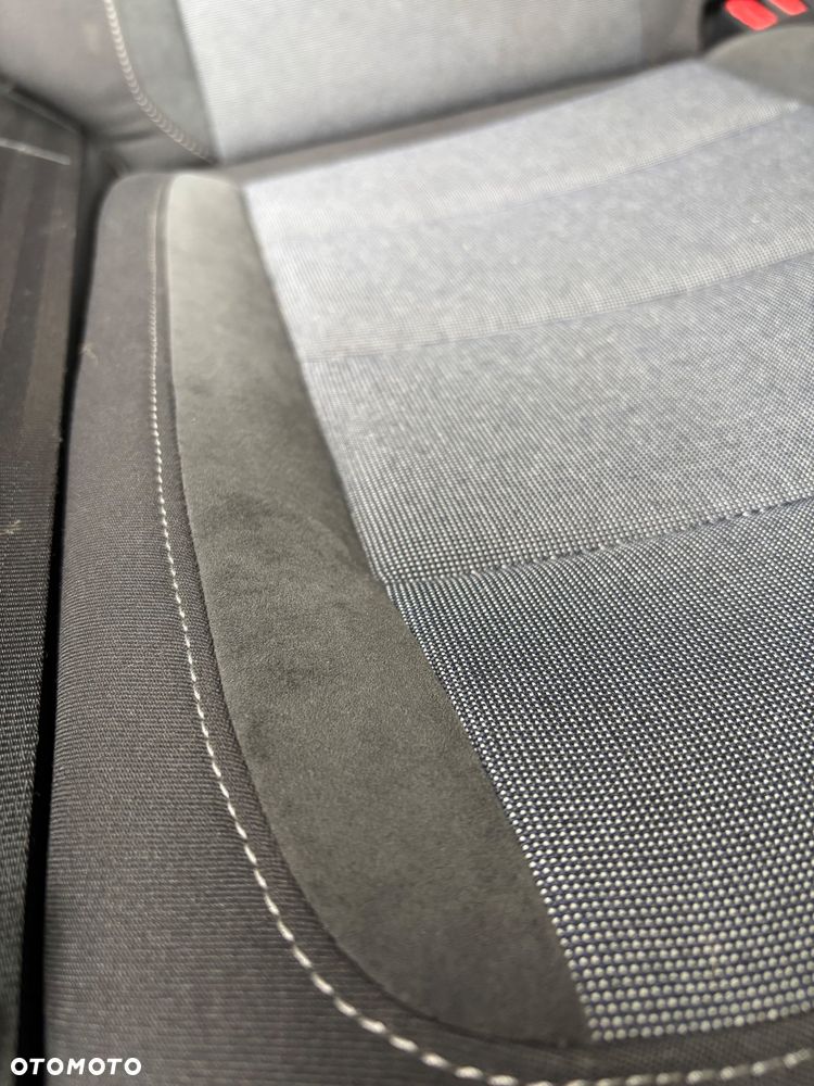 Volkswagen Golf 1.2 TSI Style - 24