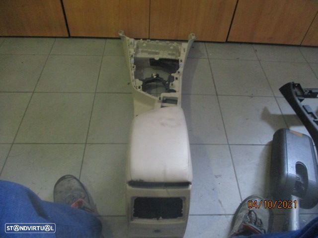 Apoio De Braço APB47 BMW F20 2013 - 4