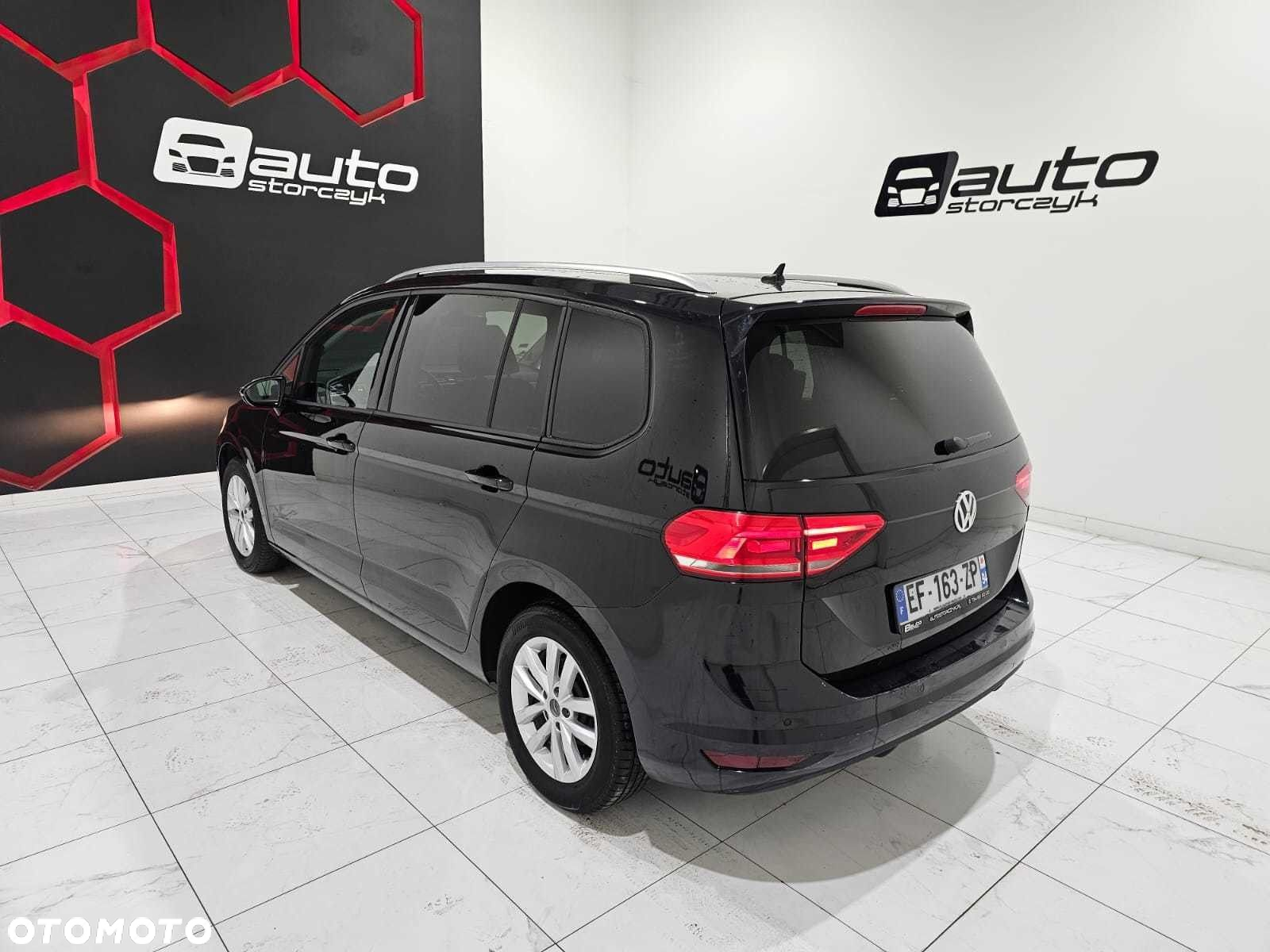 Volkswagen Touran - 6