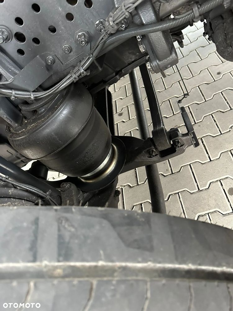 Mercedes-Benz ACTROS L 1848 bigspace - 11