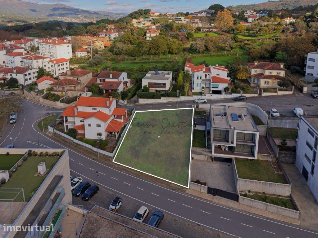 Lote com 560 m² | Ponte de Lima - Grande imagem: 2/12