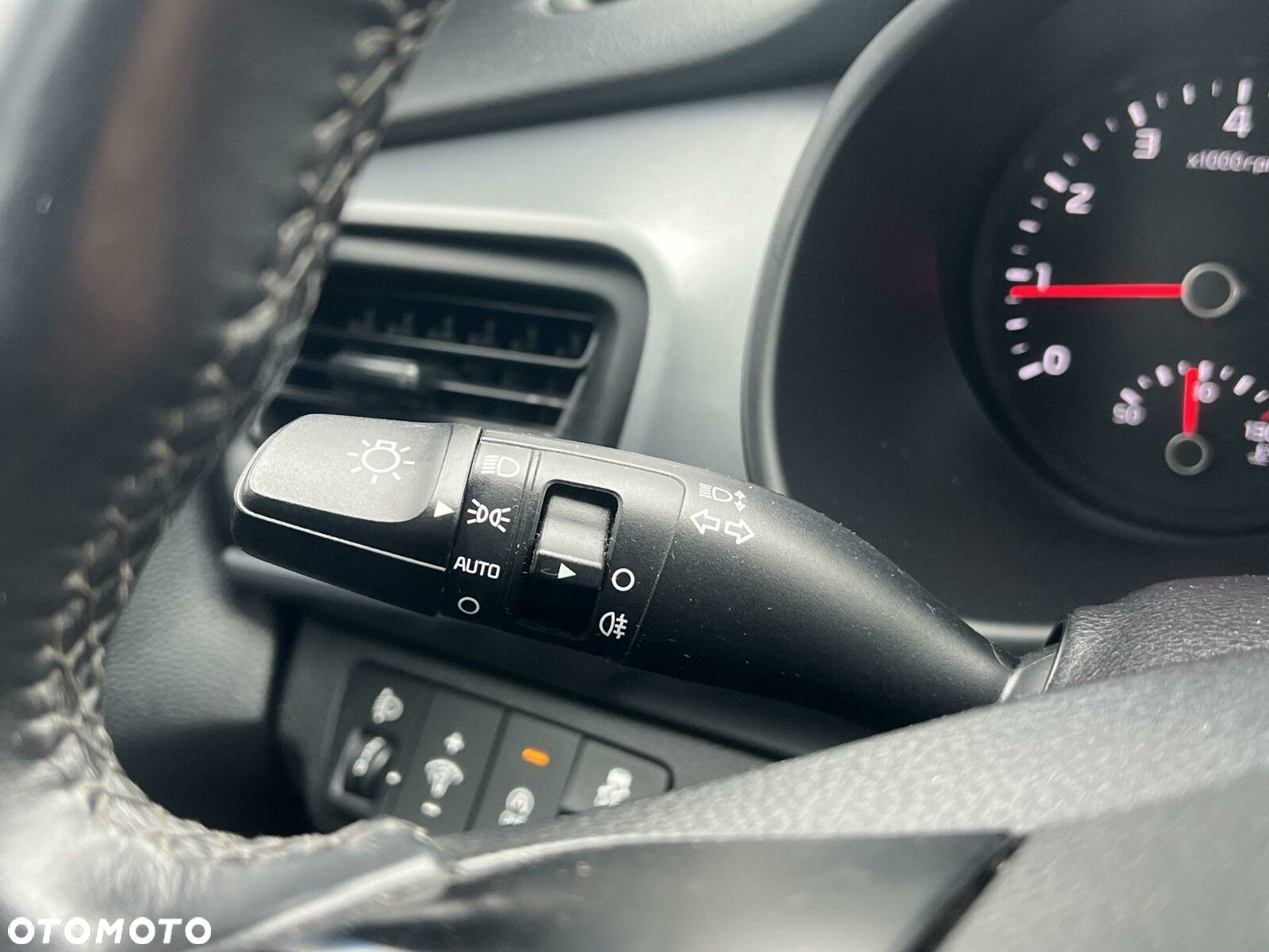 Kia Stonic - 22