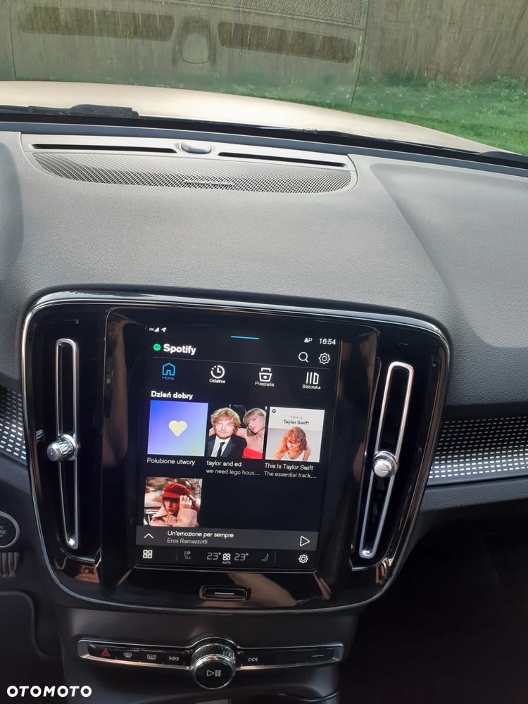 Volvo XC 40 B3 Plus Dark - 7