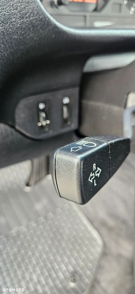 BMW Seria 3 316i - 26