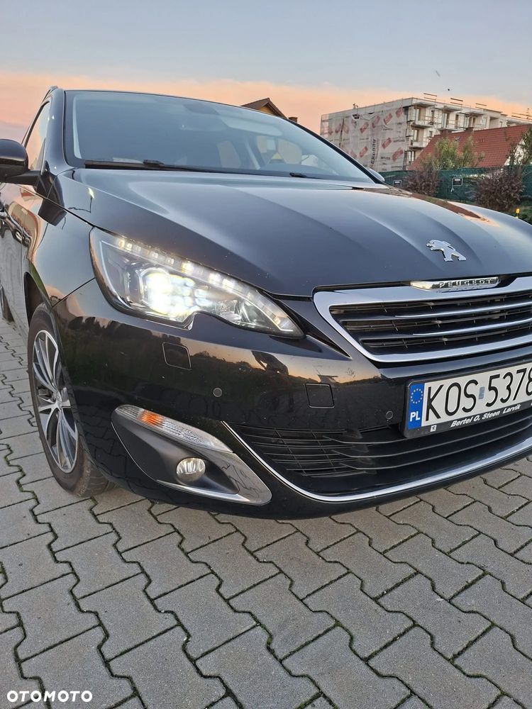 Peugeot 308 PureTech 130 GPF EAT8 Stop & Start Allure - 4