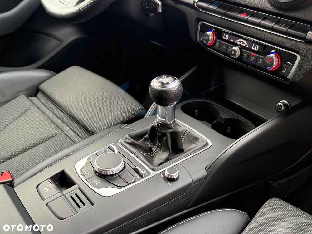 Audi A3 ver-1-4-tfsi-cod-ultra-ambiente - 28