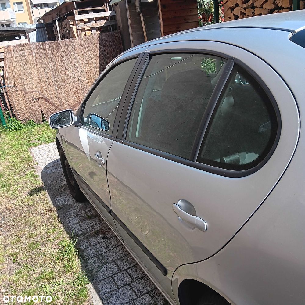 Seat Inny - 3