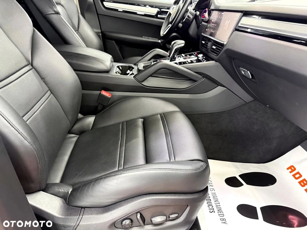 Porsche Cayenne E-Hybrid Platinum Edition - 35