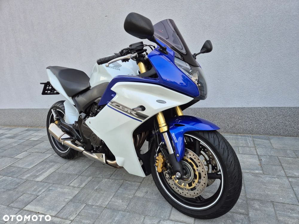 Honda CBR - 11